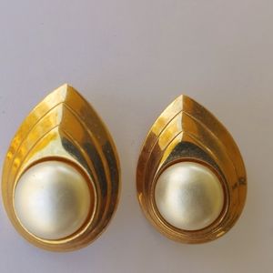 Vintage Pearl & Gold Styled Earrings